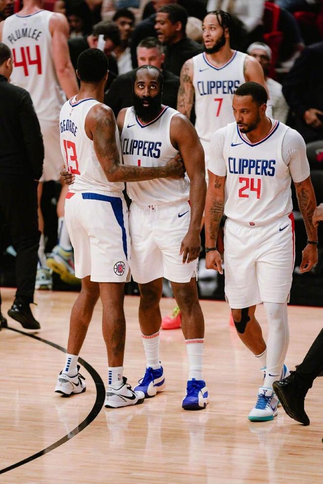 仍取决于谁 仍取决于谁