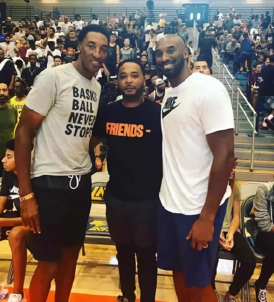 同步推出首 同步推出首